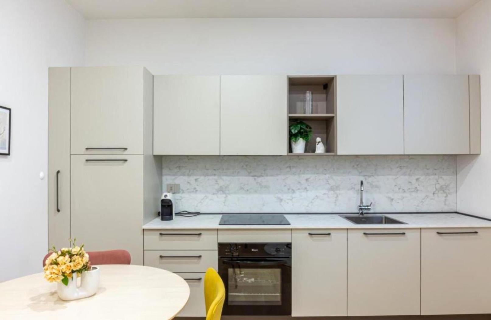 Casati Station Metro M1, M2, M3 Apartment